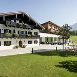 Hotel Klosterhof - Alpine Hideaway &